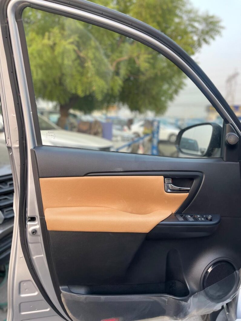 TOYOTA FORTUNER 2024 EXR 0 KM 2.7 V4 GCC SPECS