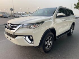 TOYOTA FORTUNER 2019 WHITE 2.7L GCC SPEC