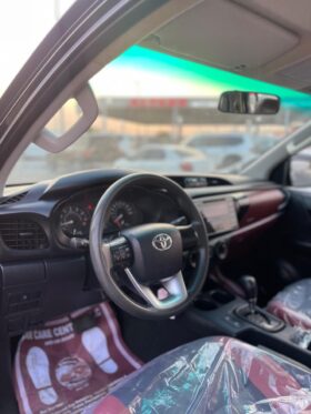 TOYOTA HILUX DLX 2020 BLACK GCC SPECS