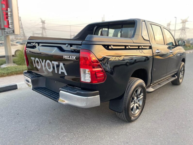 TOYOTA HILUX DLX 2020 BLACK GCC SPECS