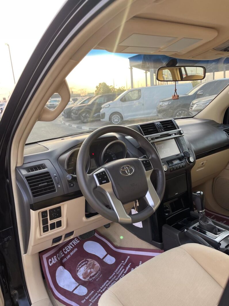Prado 2015 TXL 2.7L Black