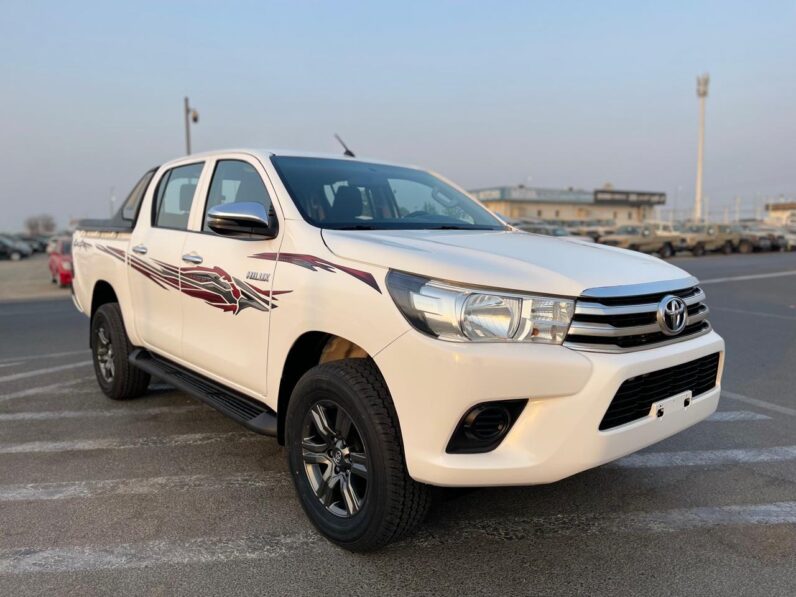 Toyota Hilux 2019 White color full option 2.7L GCC