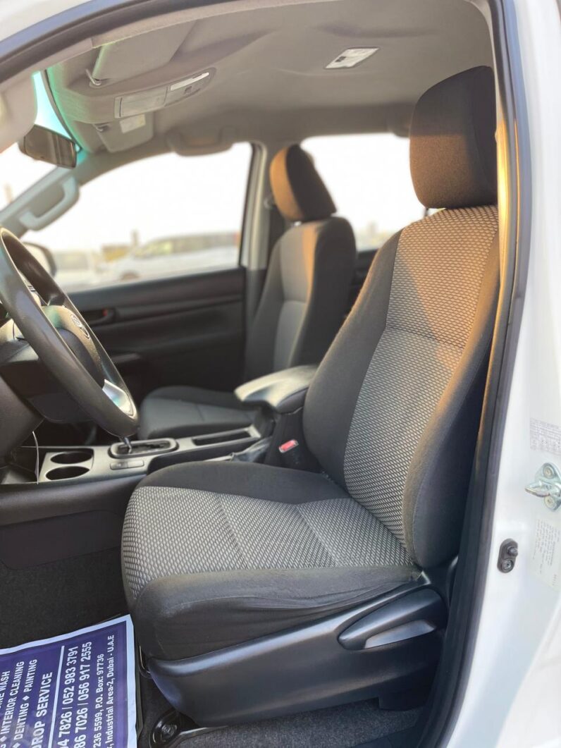 Toyota Hilux 2019 White color full option 2.7L GCC