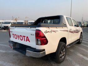 Toyota Hilux 2019 White color full option 2.7L GCC