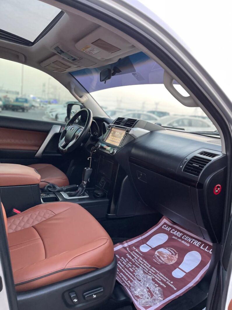 Toyota Prado 2016 VX.R Silver 2.7L GCC Spcs