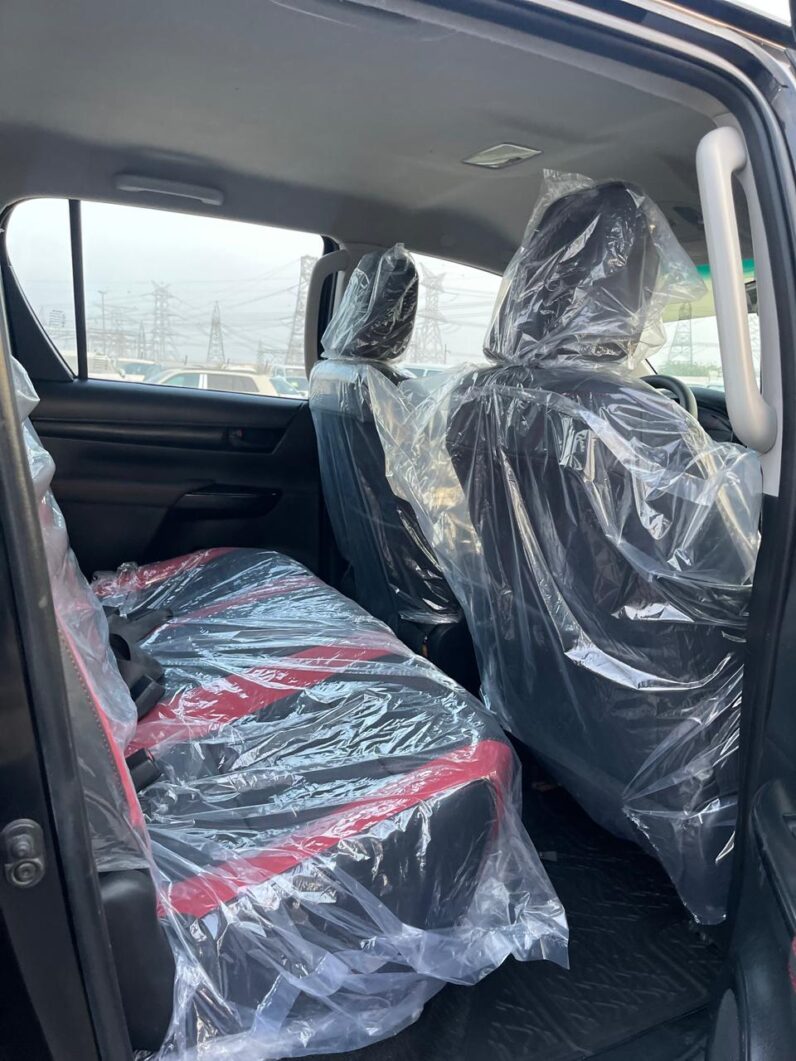 Toyota Hilux 2018 GLS Full Option 2.7L Black