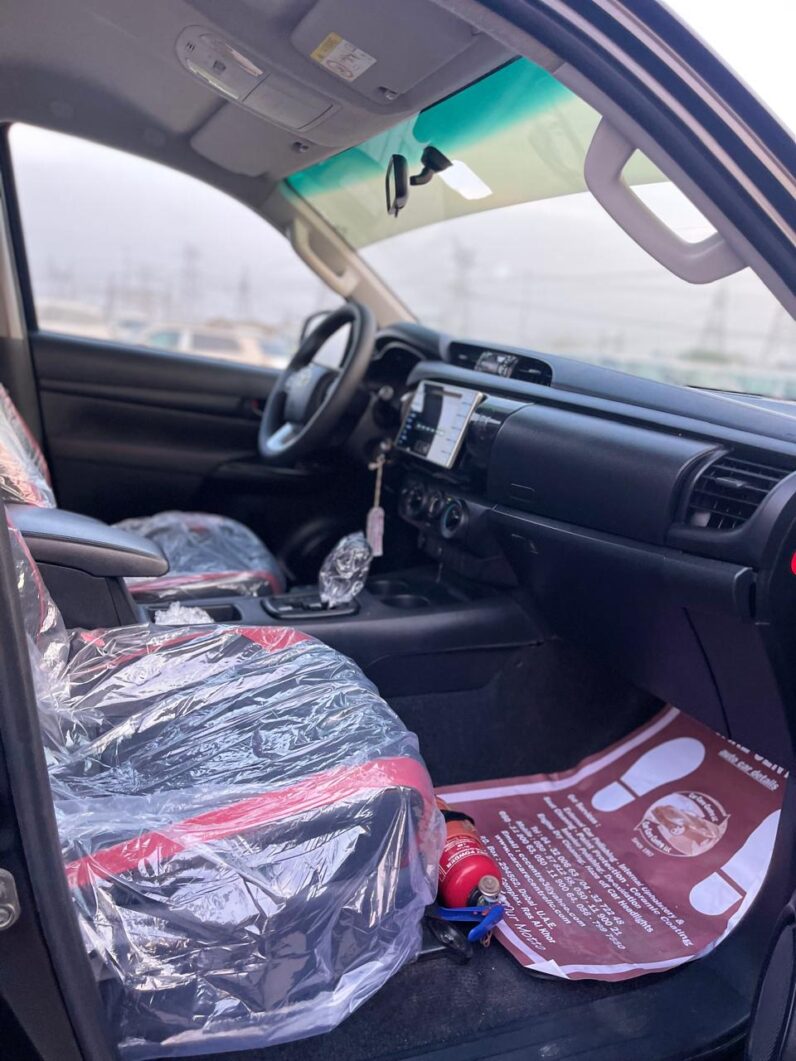 Toyota Hilux 2018 GLS Full Option 2.7L Black