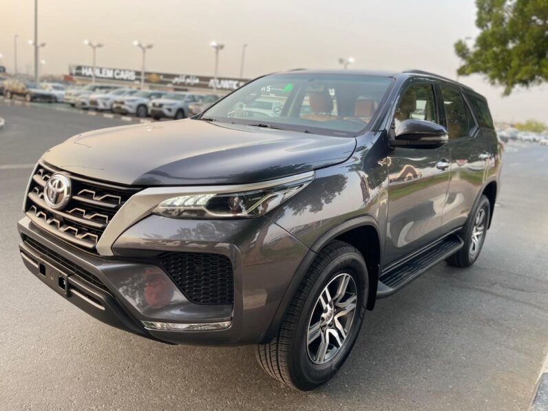 Toytoa Fortuner 2022 EX.R 2.7L V4 GCC specs