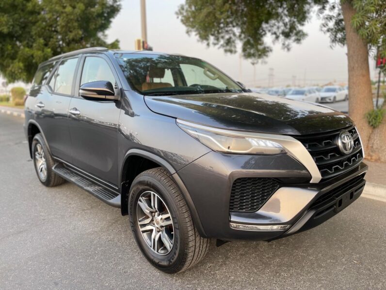 Toytoa Fortuner 2022 EX.R 2.7L V4 GCC specs