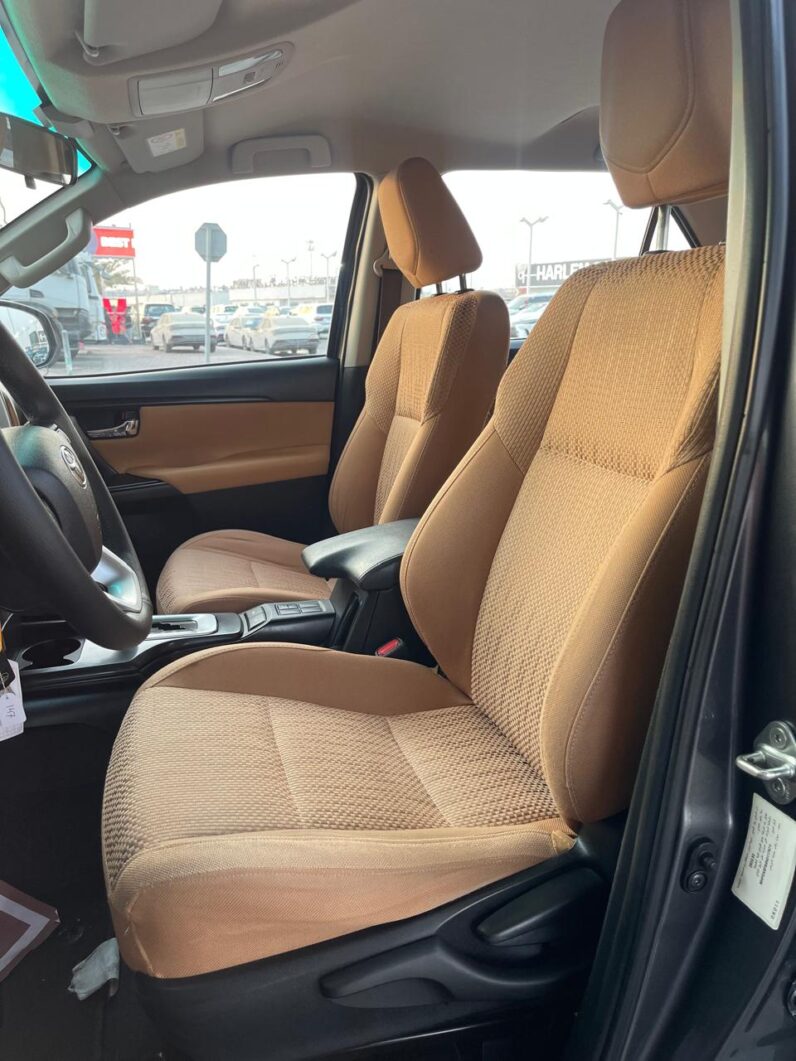 Toytoa Fortuner 2022 EX.R 2.7L V4 GCC specs