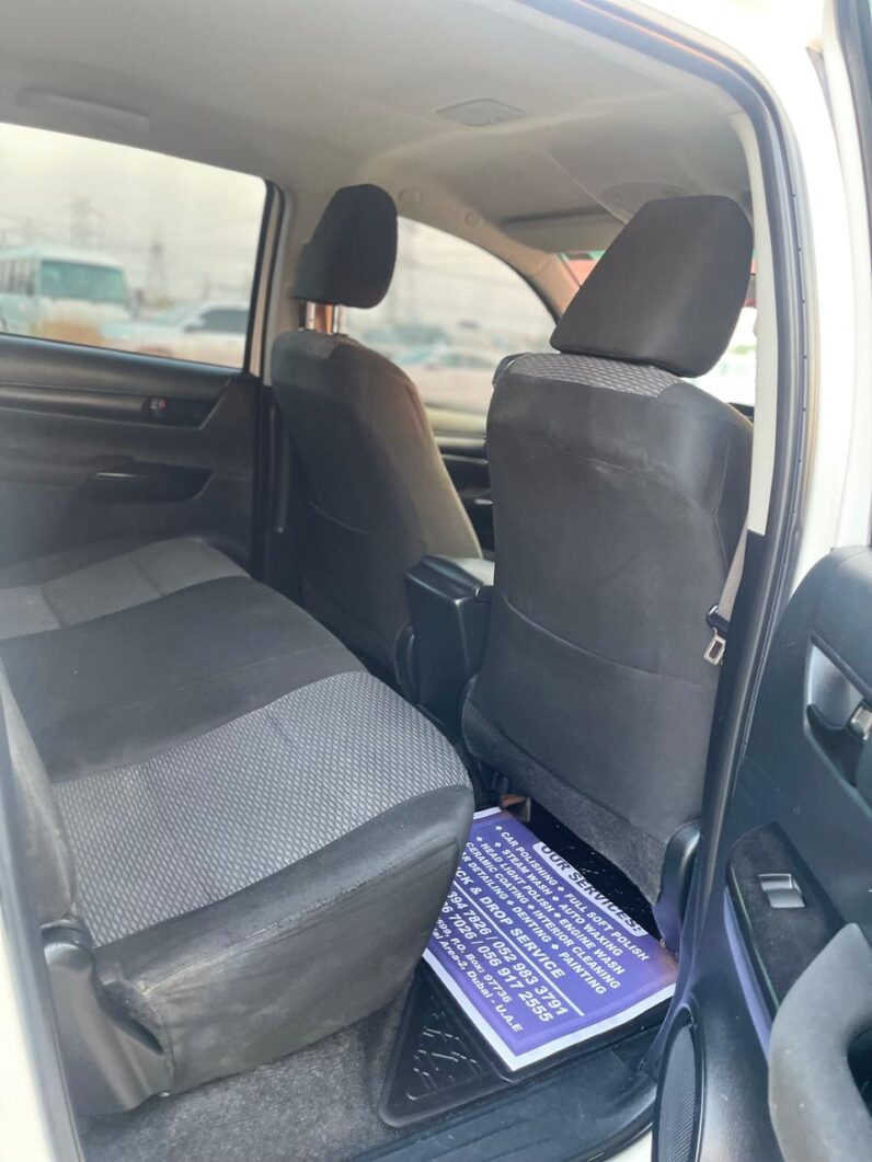 Toyota Hilux 2020 2WD 2.7L GCC specs