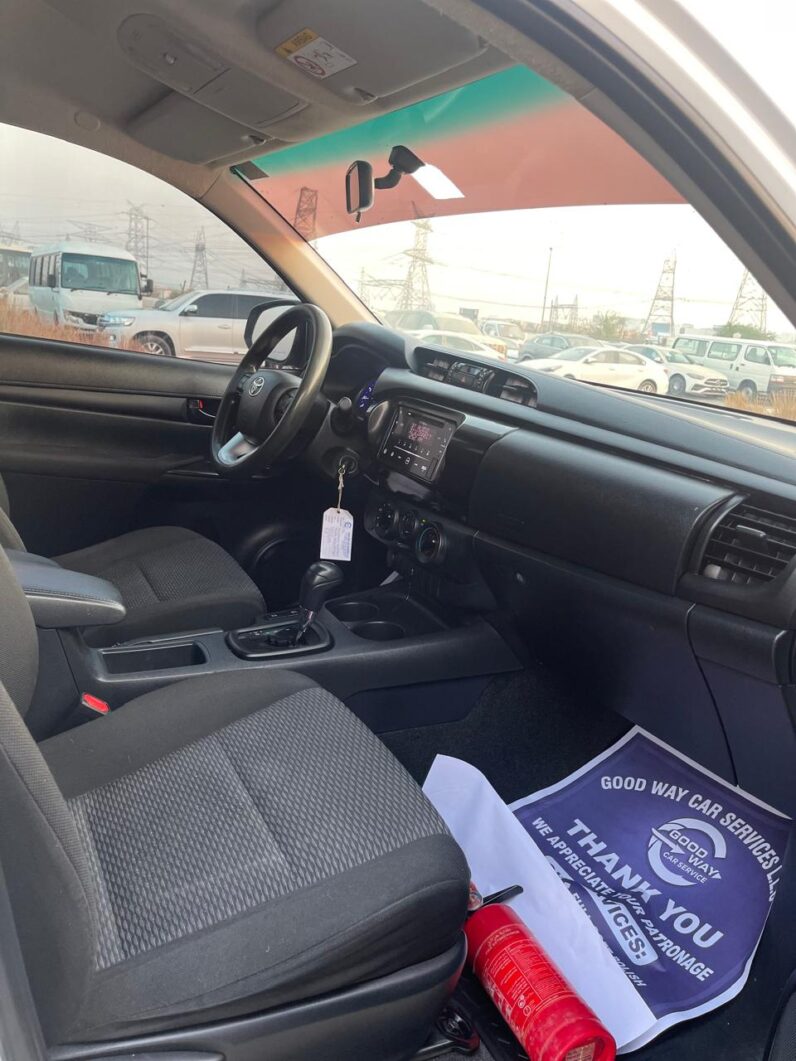 Toyota Hilux 2020 2WD 2.7L GCC specs