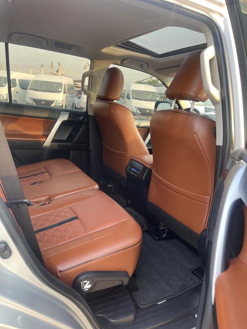 Toyota Prado VX.R 2019 2.7L GCC specs