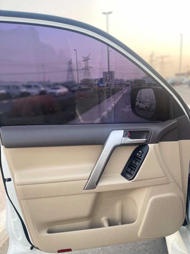 Toyota Prado VX.R 2023 V6 GCC Specs