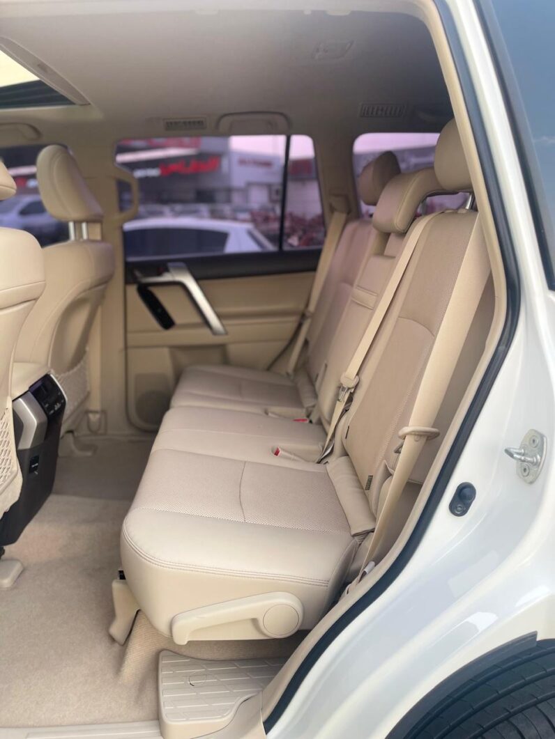 Toyota Prado VX.R 2023 V6 GCC Specs