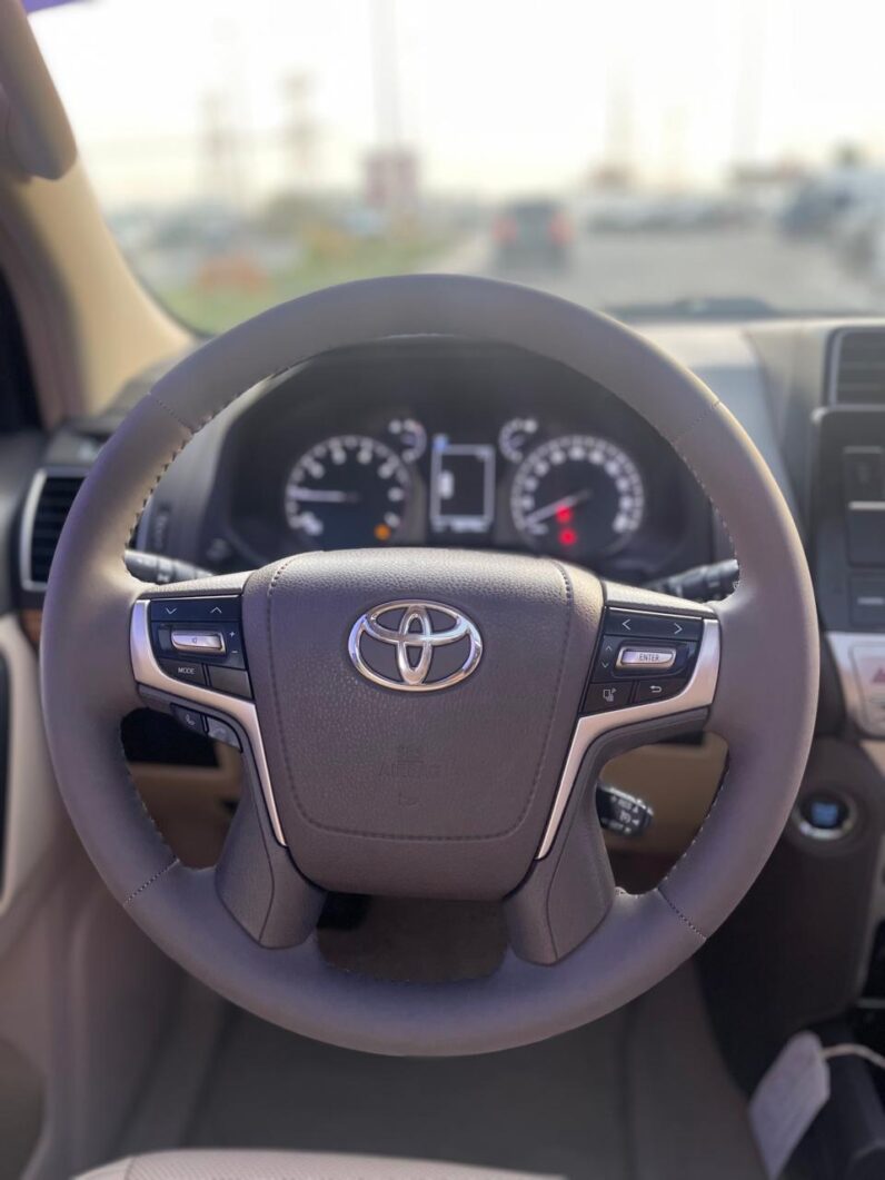 Toyota Prado VX.R 2023 V6 GCC Specs