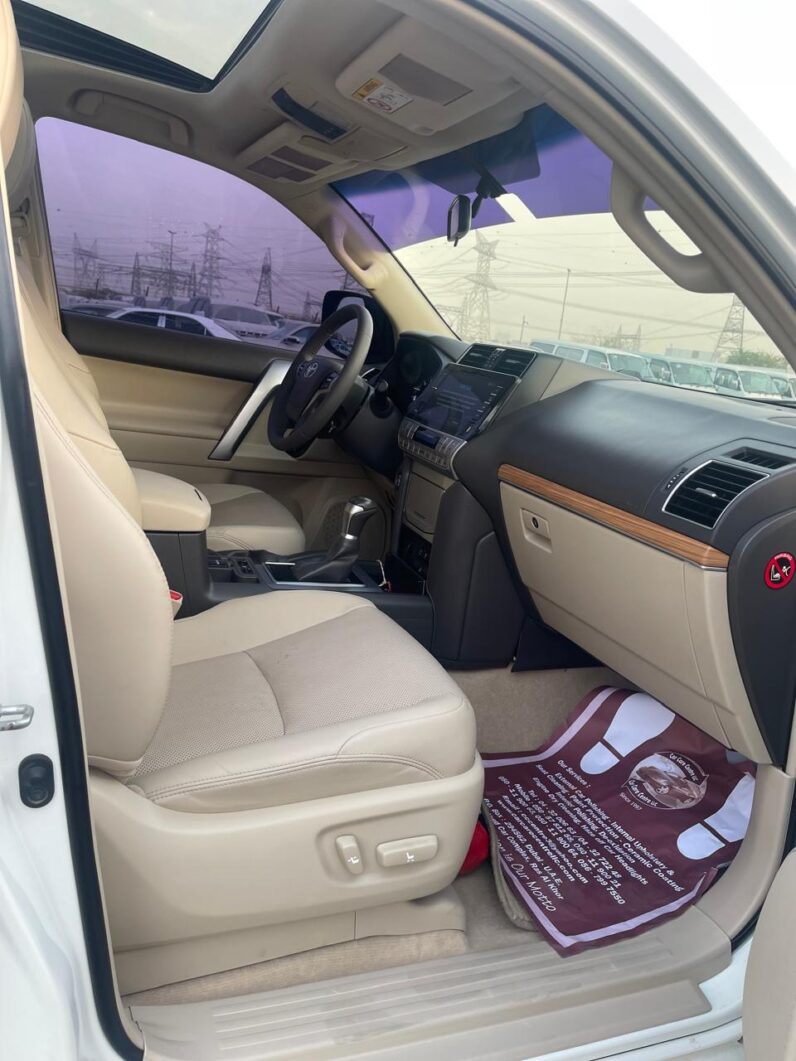 Toyota Prado VX.R 2023 V6 GCC Specs