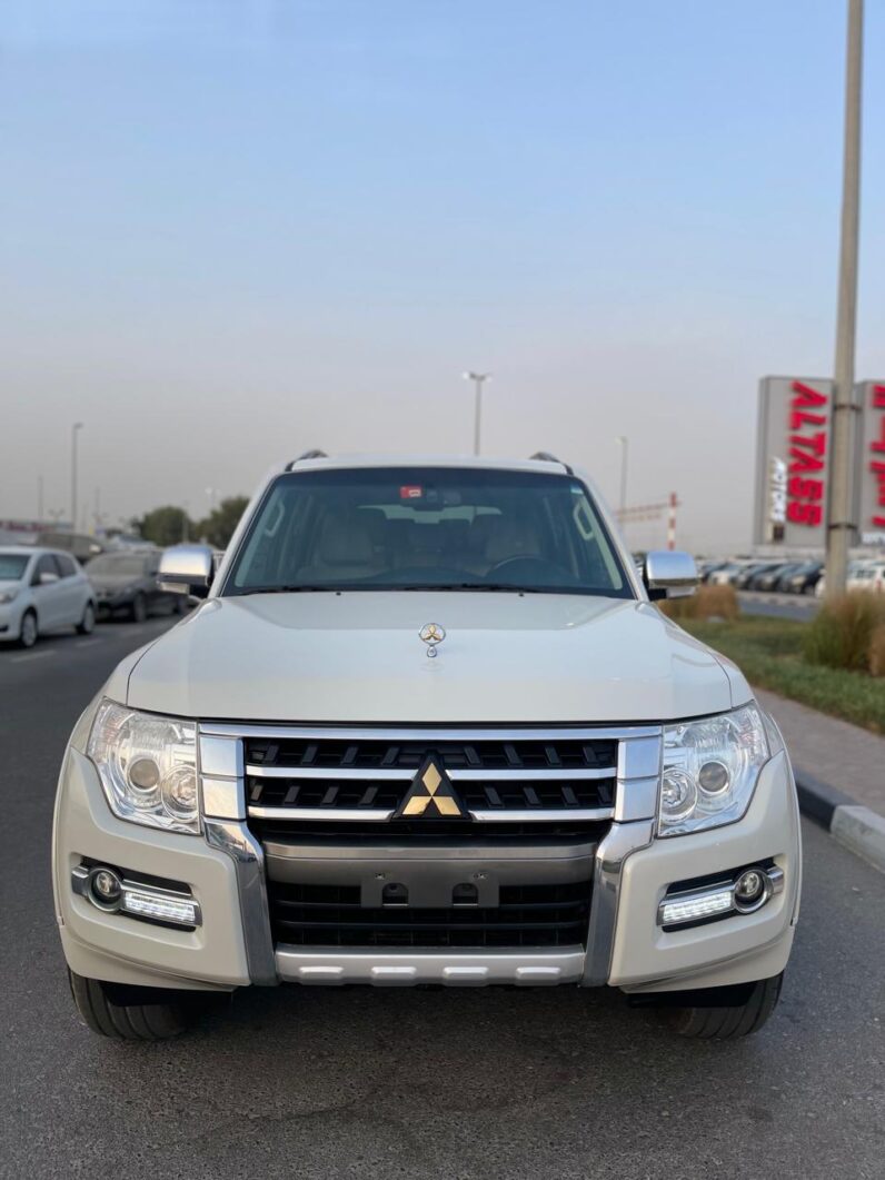 Mitsubushi Pagero GLS V6 2021 GCC specs