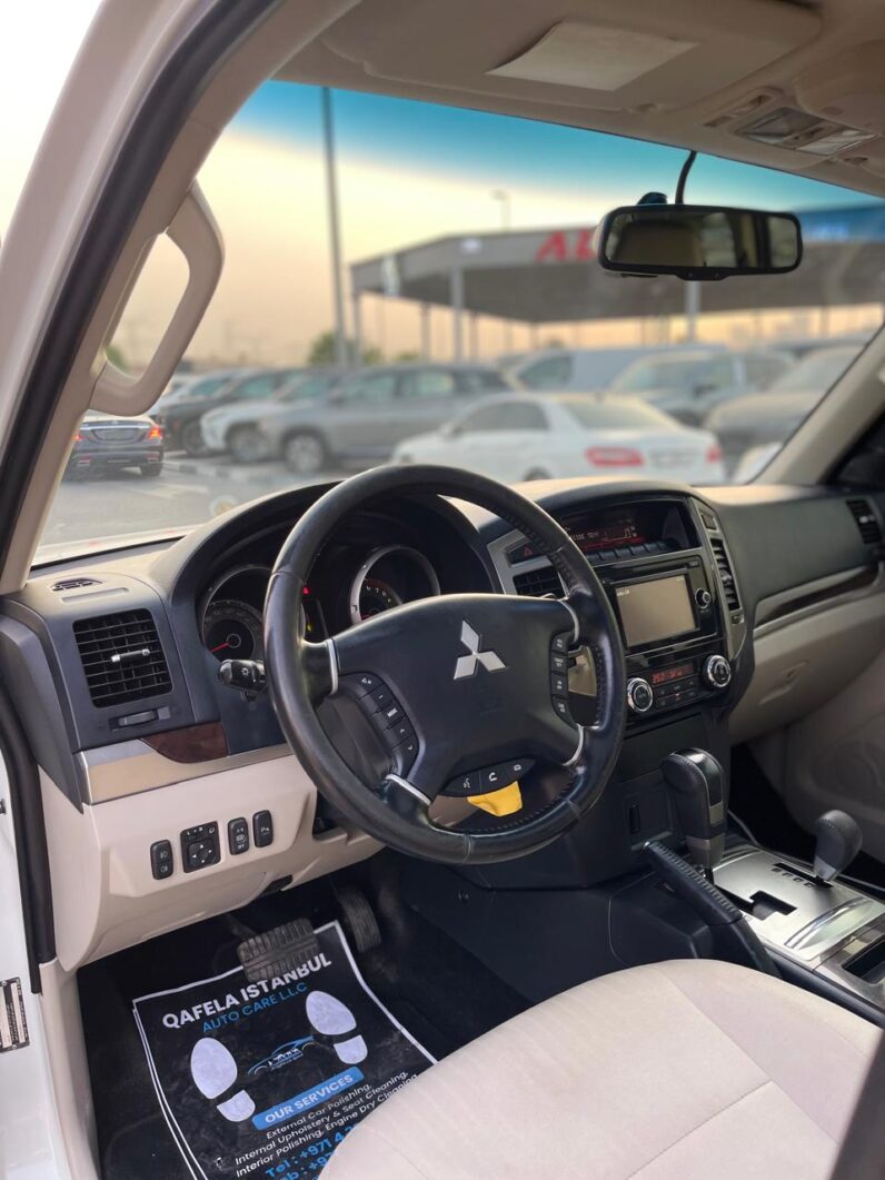 Mitsubushi Pagero GLS V6 2021 GCC specs