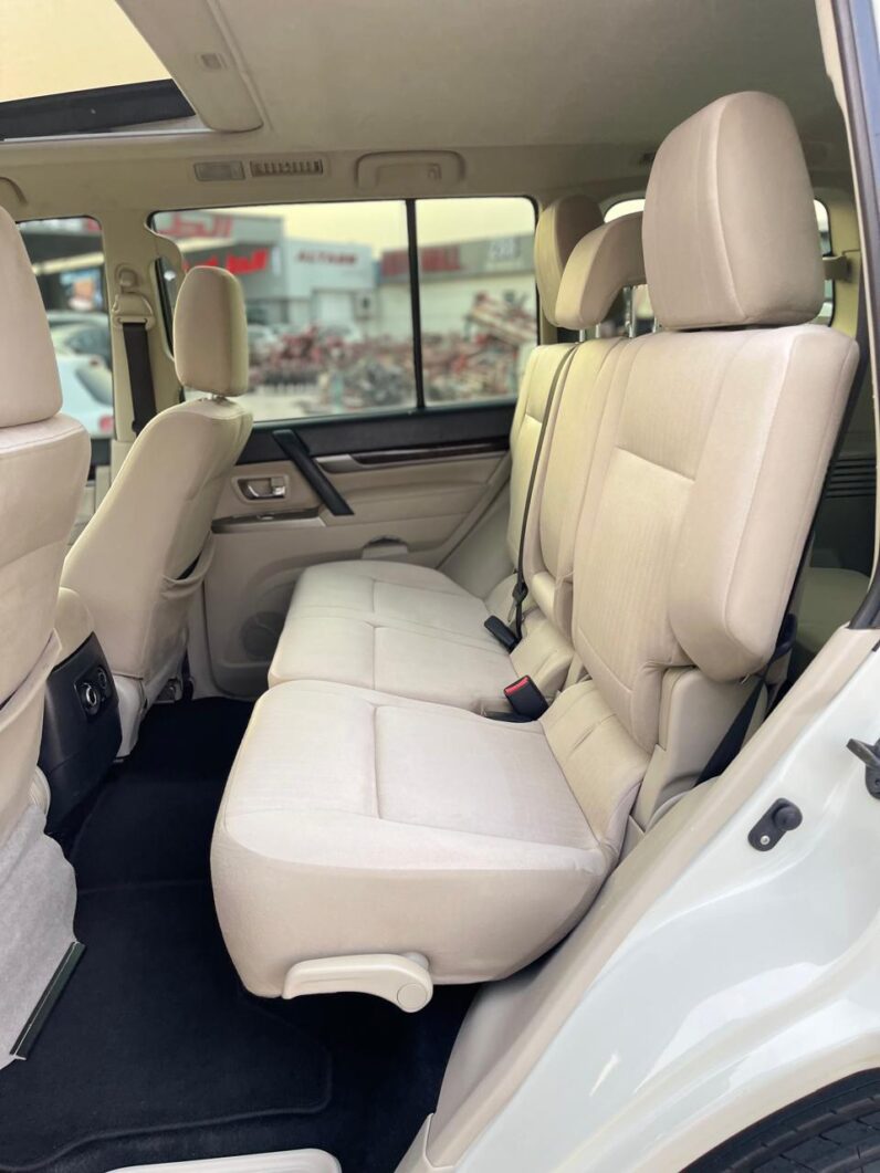 Mitsubushi Pagero GLS V6 2021 GCC specs