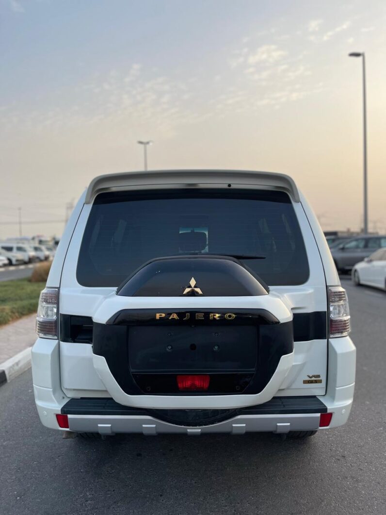 Mitsubushi Pagero GLS V6 2021 GCC specs