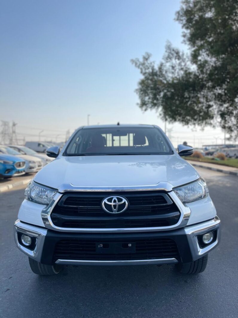 Toyota Hilux GLX Full option Diesel 2.8L GCC Specs