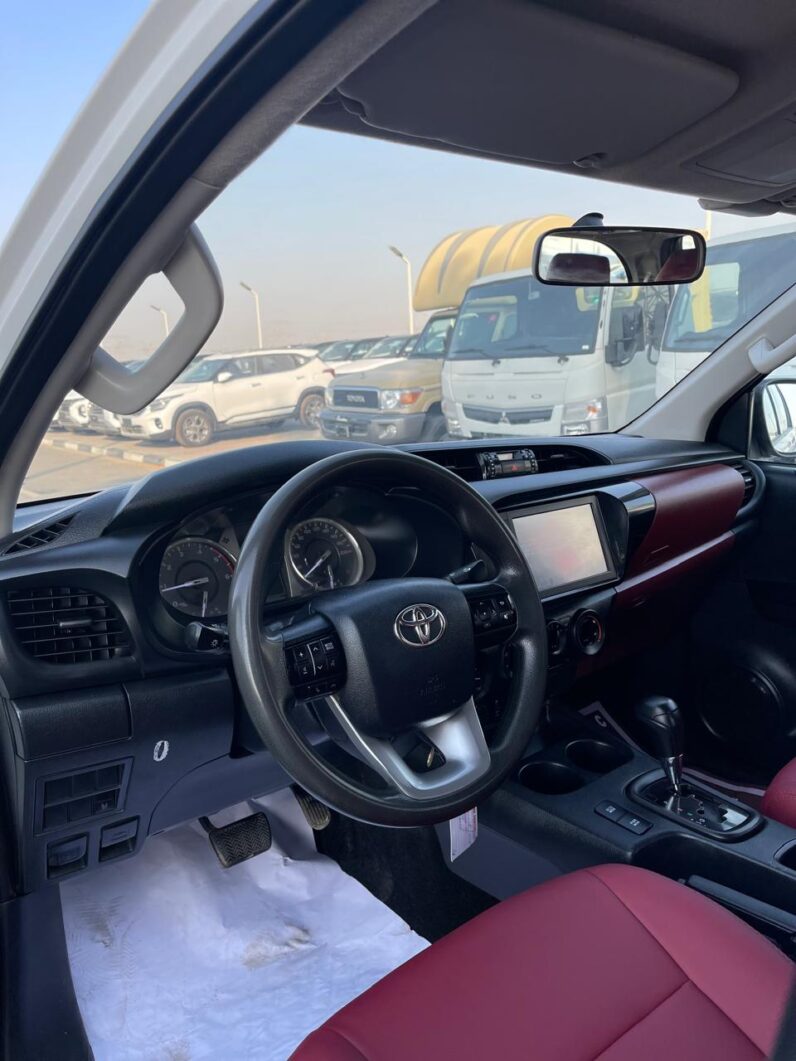 Toyota Hilux GLX Full option Diesel 2.8L GCC Specs