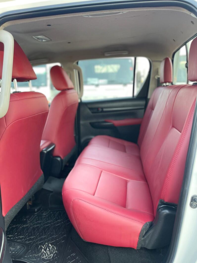 Toyota Hilux GLX Full option Diesel 2.8L GCC Specs