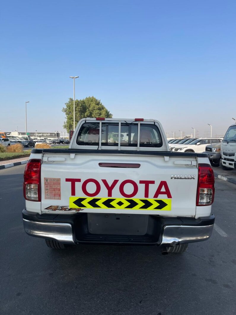 Toyota Hilux GLX Full option Diesel 2.8L GCC Specs
