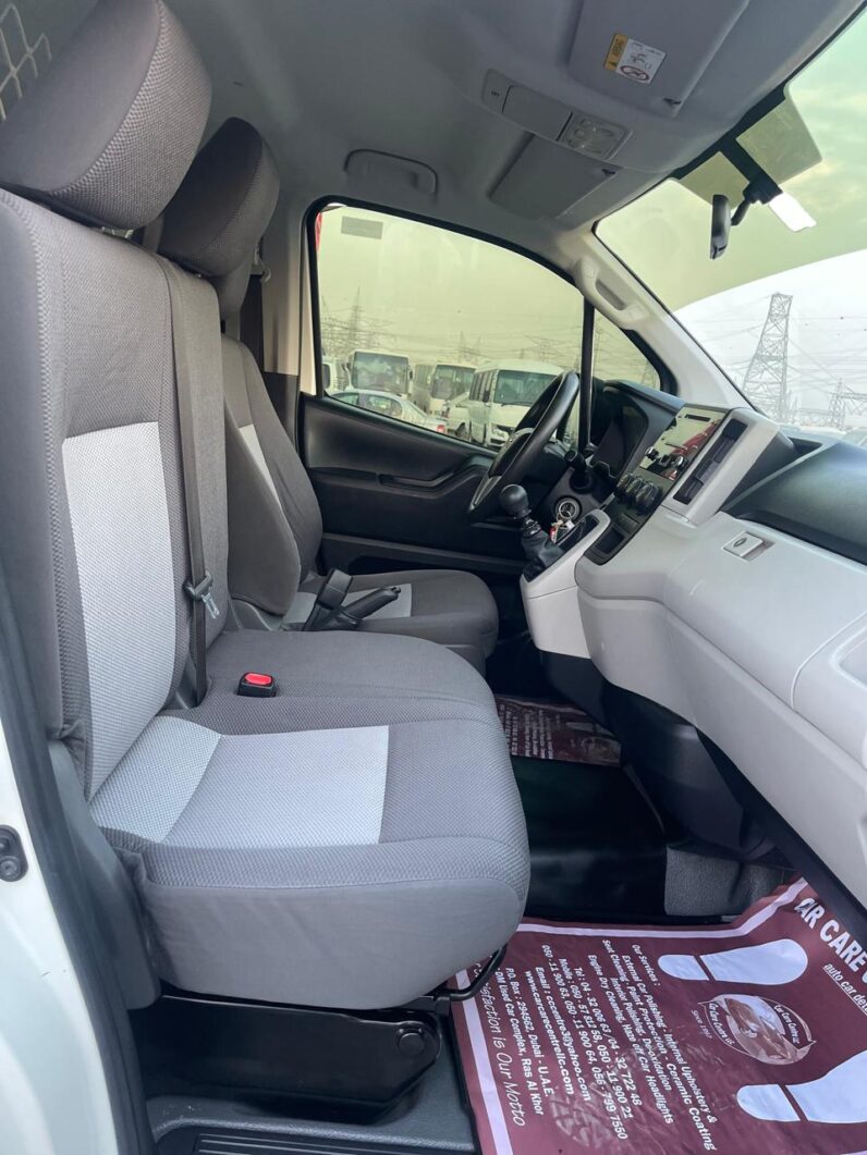 Toyota Hiace2021 High Roof Cargo N/S 3.0 GCC Specs