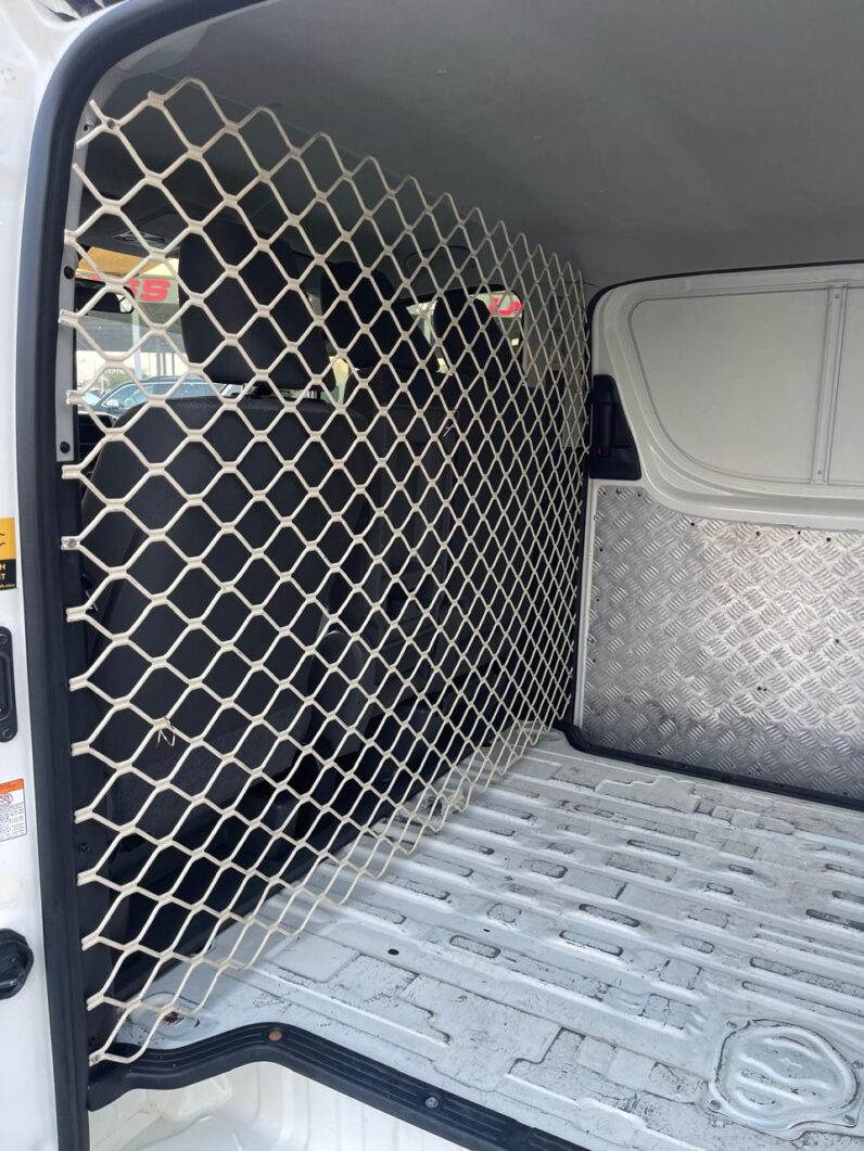 Toyota Hiace2021 High Roof Cargo N/S 3.0 GCC Specs