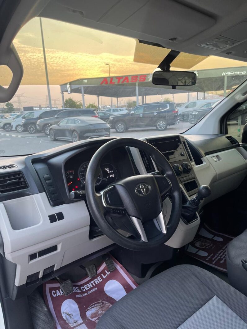 Toyota Hiace2021 High Roof Cargo N/S 3.0 GCC Specs