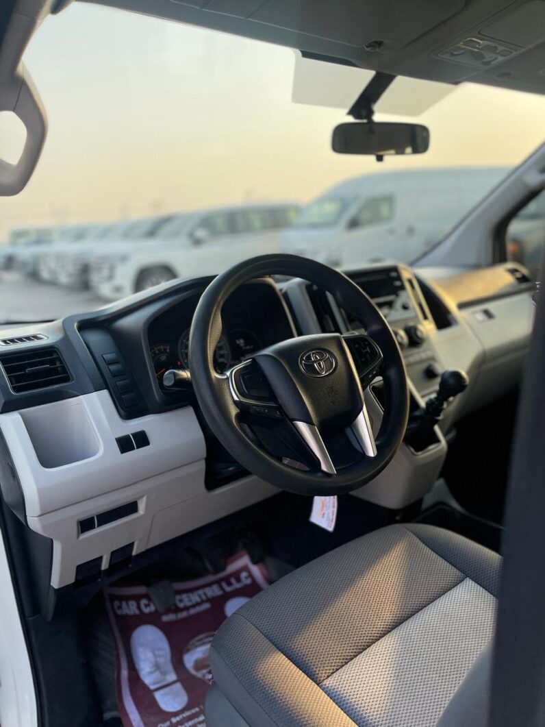Toyota Hiace 2022 Highroof 13 seater GCC Specs