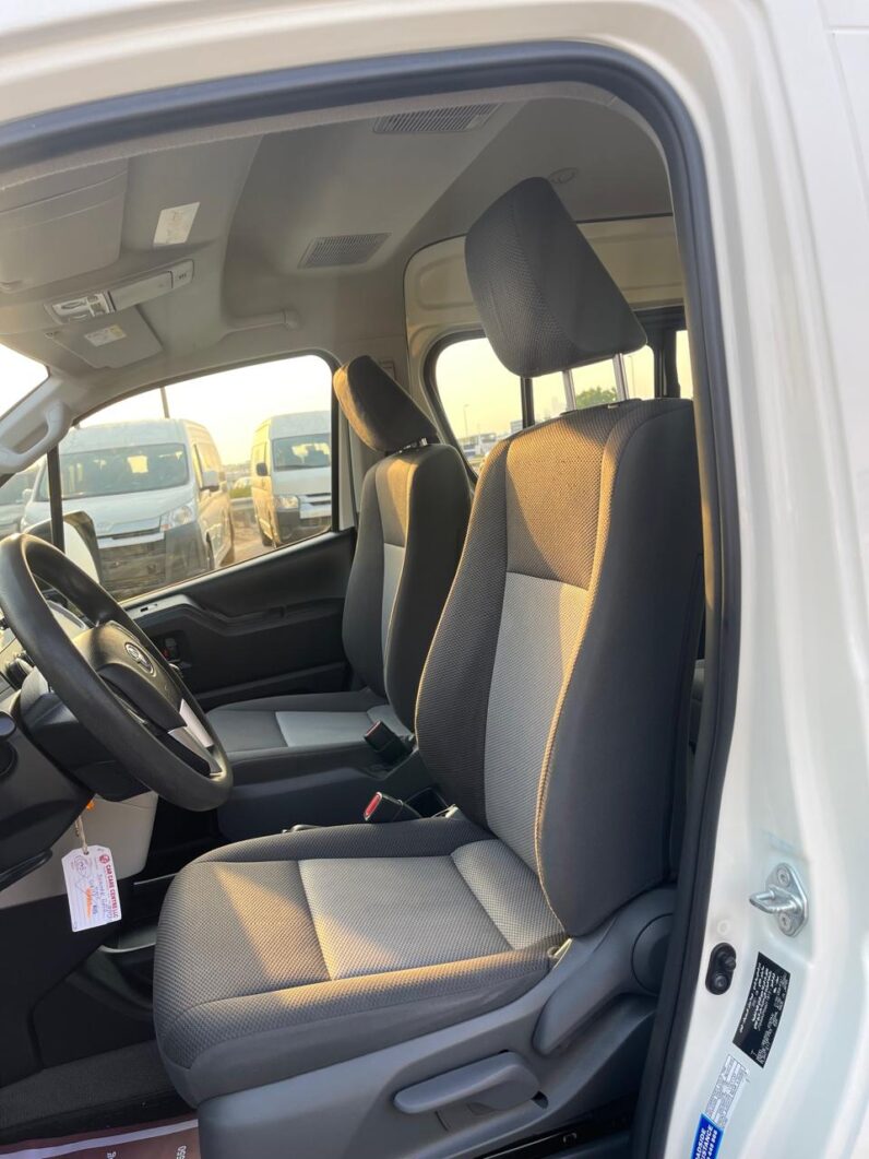 Toyota Hiace 2022 Highroof 13 seater GCC Specs