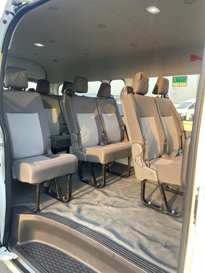Toyota Hiace 2022 Highroof 13 seater GCC Specs