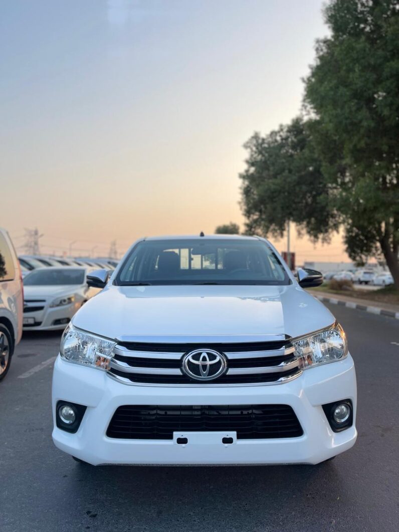 Toyota Hilux 2WD 4×2 2019 2.7L GCC SPECS