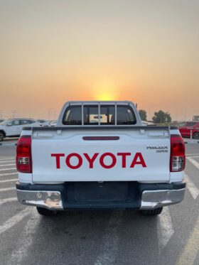 Toyota Hilux Full Option 2016 2.7l GCC SPECS