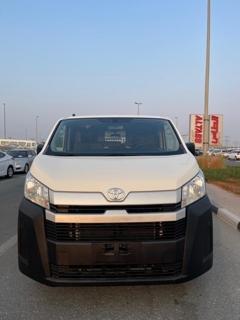 Toyotq Hiace 2020 STNDRD ROOF Cargo N/S Al Futtaim
