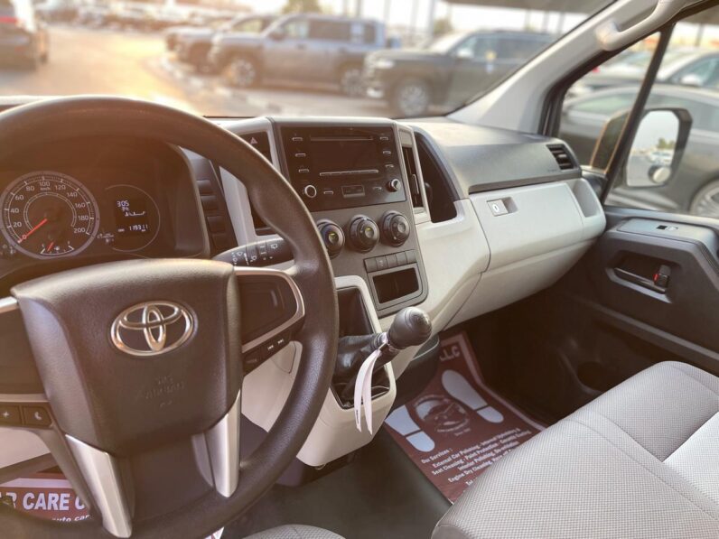 Toyotq Hiace 2020 STNDRD ROOF Cargo N/S Al Futtaim