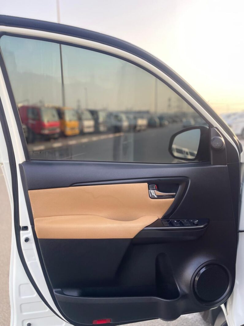 Toyota Fortuner Ex.r 2020 2.7l GCC SPECS