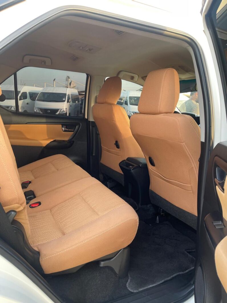 Toyota Fortuner Ex.r 2020 2.7l GCC SPECS