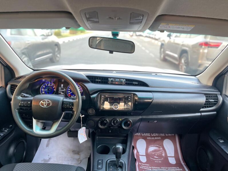 Toyota Hilux 2WD 2019 2.7L