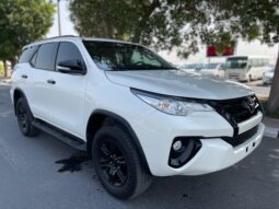 Toyota Fortuner 2017 Black Edition EX.R 2.7l GCC Specs